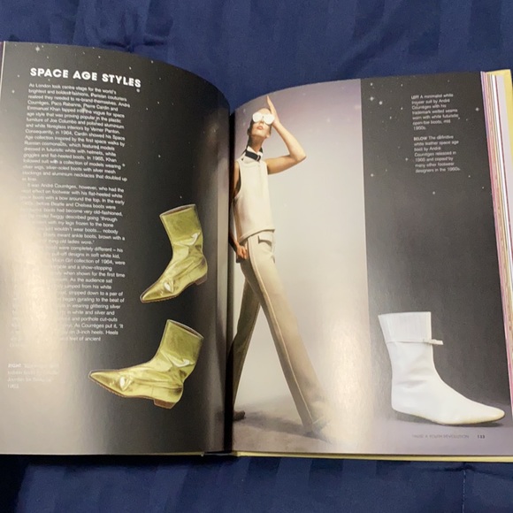 Book “Vintage Shoes” by Caroline Cox - Picture 8 of 11